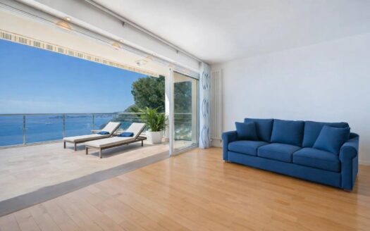 Seaside Elegance: Luxury Living in Bord de Mer, Èze