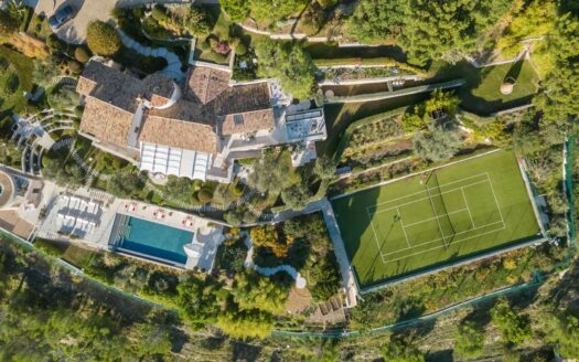 A COUNTRY ESTATE ON MONACO’S DOORSTEP