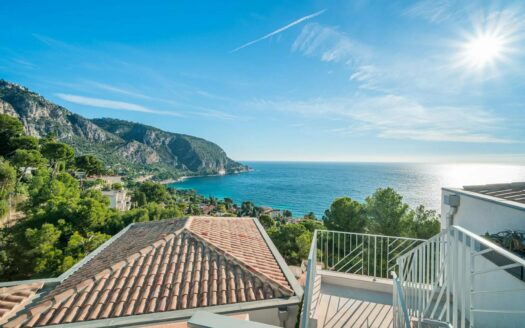 Beautiful Contemporary Seafront Villa – To Be Finished and Customized to Your Taste
