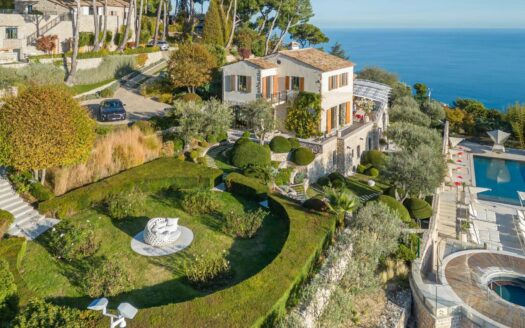 A COUNTRY ESTATE ON MONACO’S DOORSTEP