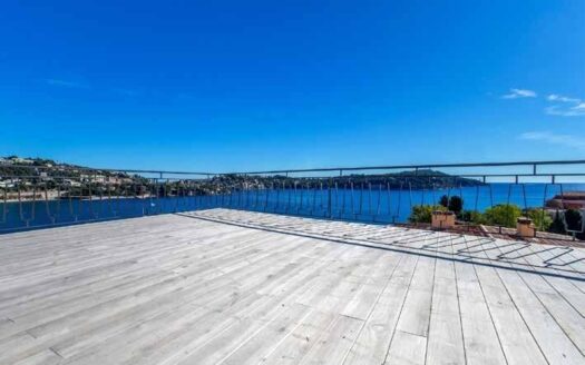 Villefranche-sur-Mer – Luxury Penthouse with Terraces & Panoramic Views