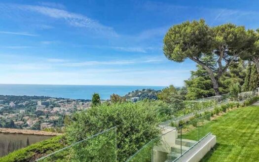 Luxury Contemporary Villa with Sea Views