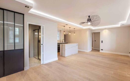 Nice Vieux Nice – Renovated 3-Room Apartment with Garden Views