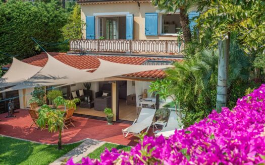 Villa for sale in Èze Bord de Mer