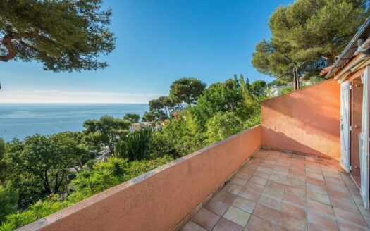 Charming 3-Room House with Breathtaking Sea Views