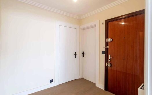 Nice Cimiez – Renovated 4-Room Apartment with Terrace & Garage