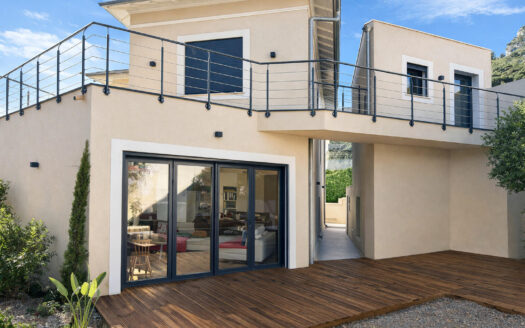 Contemporary Villa – 5 Bedrooms + Studio – Swimming Pool – Near Monaco