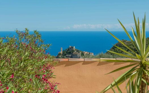 Exceptional apartment in Èze – Panoramic sea & village view