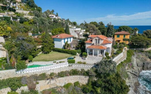 Water font property in Cap d’ail