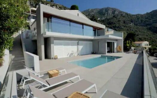 Modern Villa in Eze