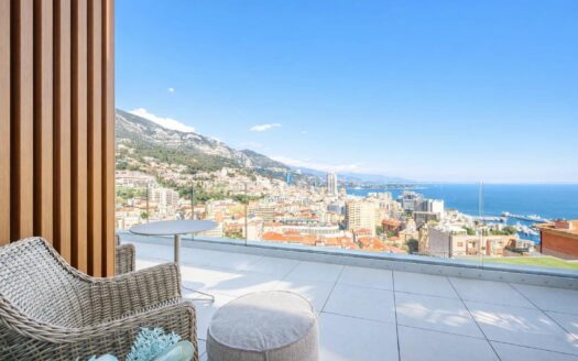 Stunning Duplex Penthouse – Private Rooftop & Monaco Views