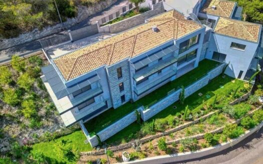 Beautiful Contemporary Seafront Villa – To Be Finished and Customized to Your Taste