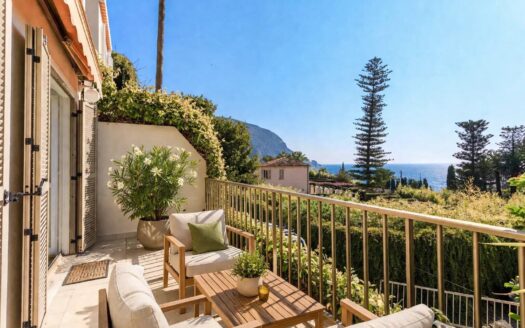Villa Eze by the sea