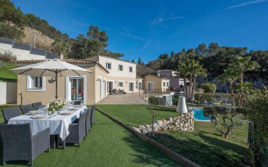 EZE : Villa for sale