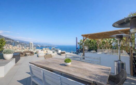 Stunning Duplex Penthouse – Private Rooftop & Monaco Views