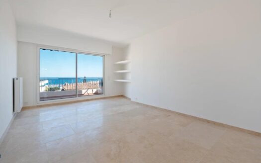 BEAULIEU-SUR-MER – Top Floor 2-Bedroom Apartment – Sea View