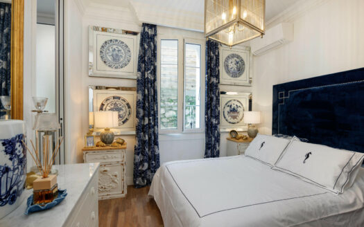 Luxury Sea View Villa for Rent in Èze | Panoramic View & Pool
