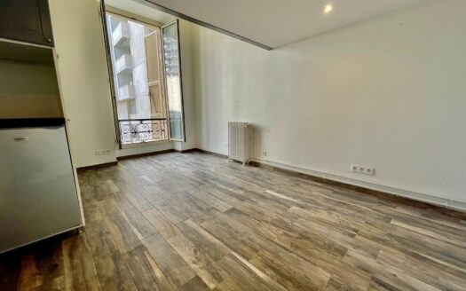 CARREÉ D’OR | PALAIS DE LA SCALA | STUDIO WITH MEZZANINE FLOOR