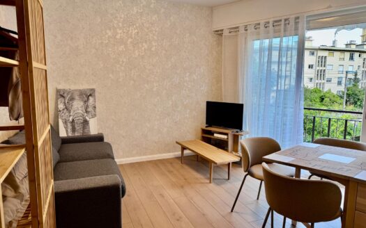 Elegant 2-room apartment in Menton
