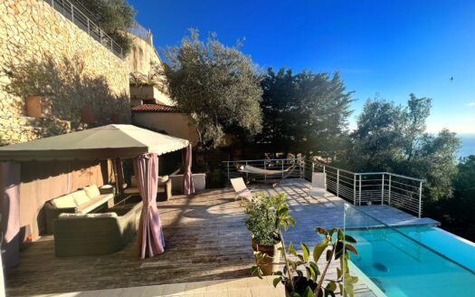 VILLEFRANCHE SUR MER | VILLA | +5 PIECES