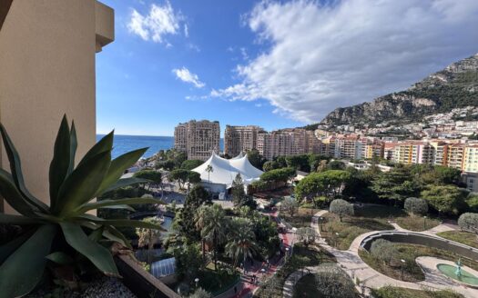 Beautiful furnished one-bedroom apartment – Rosa Maris, Fontvieille Village – View over the Roseraie