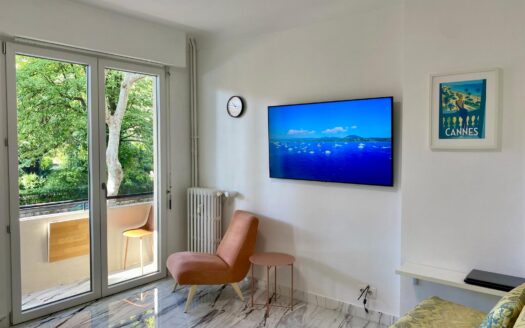 Seafront studio in Menton — Résidence Palais de la Madone