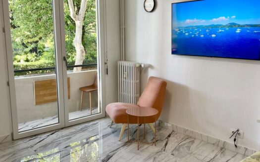 Seafront studio in Menton — Résidence Palais de la Madone