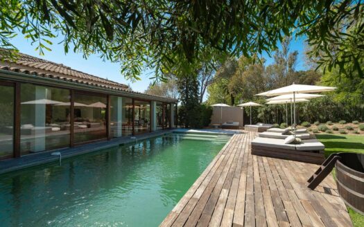 Luxury 5-Bedroom Villa for Seasonal Rent | Route de Tahiti, Saint-Tropez