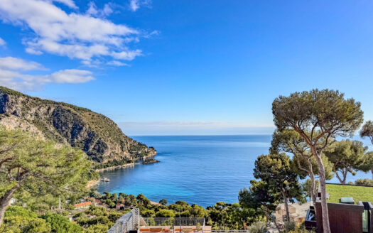 Èze Bord de Mer – Contemporary villa with refined lines and infinite panorama