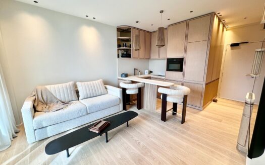 EXOTIC GARDEN | BERMUDA SHORTS | 2 FURNISHED ROOMS
