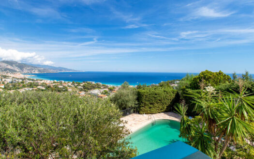 ROQUEBRUNE CAP MARTIN – SPLENDID ARCHITECT-DESIGNED VILLA