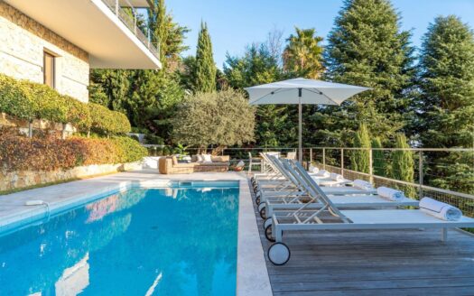 Incredible villa Eez sea view in private domain