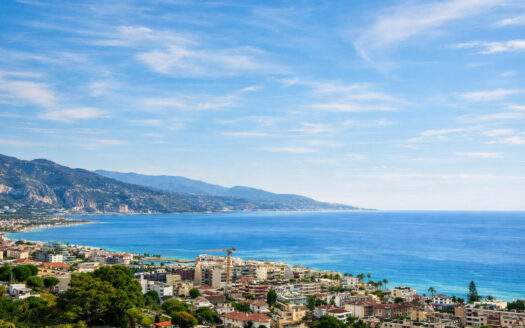 Luxuriously Renovated Apartment – Cap Martin