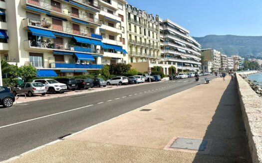 Seafront studio in Menton — Résidence Palais de la Madone